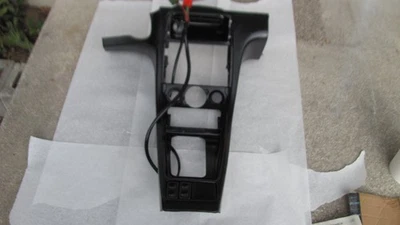 Consola central Porsche 928, negra Foto 1 de 4