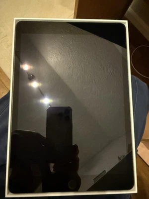 Apple Ipad 9th Generation 256GB - Image 1 of 4