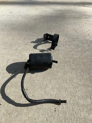 EVAPORATION CHARCOAL FUEL CANISTER ASSEMBLY | NISSAN SKYLINE GT-R R32 R33 - Image 1 of 4