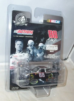 1:64 Acción 2008 #88 3 puertas abajo Guardia Nacional Ciudadano Soldado Earnhardt Jr  Foto 1 de 2