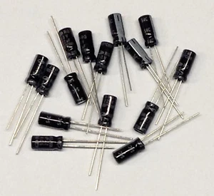 15 Stück Elkos 22 µF / 50 V - radial (M7504) - Picture 1 of 5