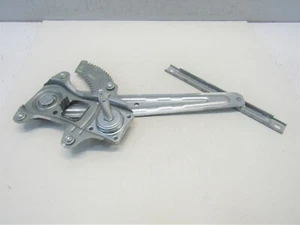 REGULADOR VENTANA MANUAL TRASERO CERCANO NISSAN MICRA MK5 K14 2017-19 (5 PUERTAS) #5038 - Imagen 1 de 6