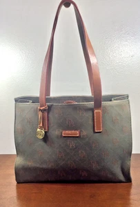 Dooney and Bourke, Green Monogram Canvas Leather, Tote Purse - Foto 1 di 1