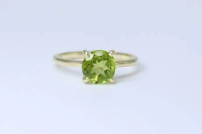 14k Yellow Gold Natural Green Peridot Gemstone Solitaire Women Engagement Ring - Image 1 of 4