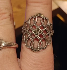 Vintage CW 925 Sterling Silver Scrolled Filigree Beaded Marcasite Ring Size 7 - Picture 1 of 4