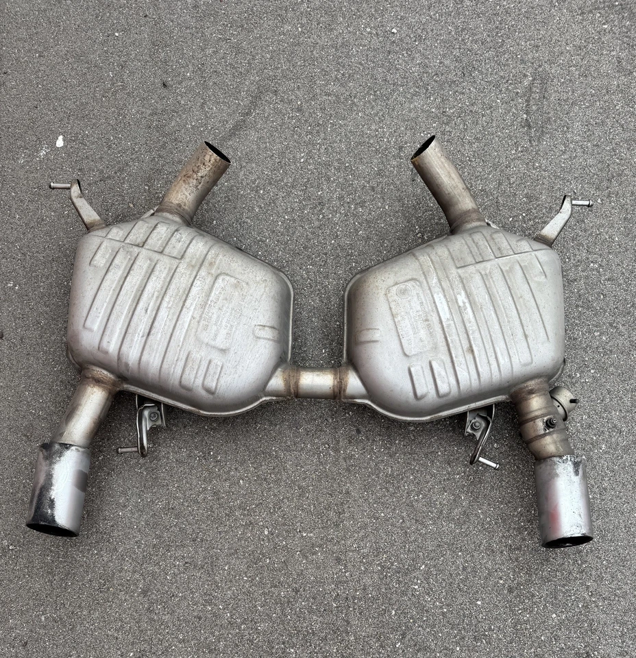 ✅ 07-10 OEM BMW E90 E92 E93 335i N54 Silenciador de escape Boysen con juego de puntas Foto 1 de 4