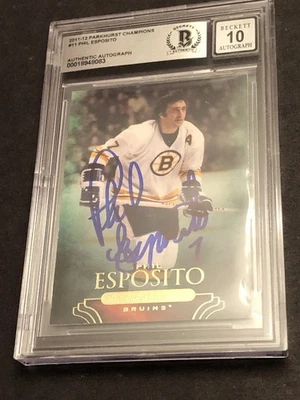 Cartão assinado Beckett 10 Gem autógrafo perfeito Phil Esposito 2011 Parkhurst Champions - Imagem 1 de 3