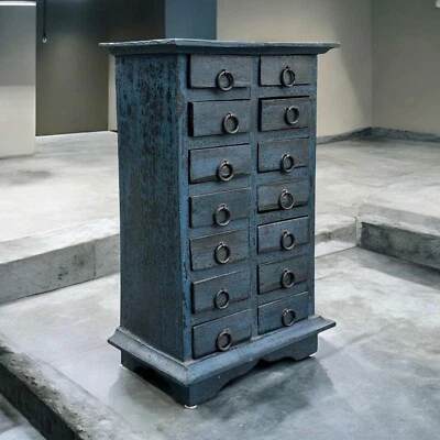 Gabinete de curiosidades artesanales Foto 1 de 4