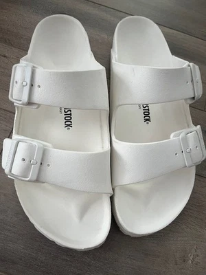 Sandalias Birkenstock Arizona Essentials EVA blancas deslizables para mujer - talla 41 - EE. UU. 10 Foto 1 de 4