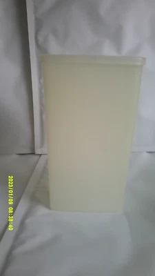 Vintage Tupperware White / Clear Large Rectangular Storage Box 313 and Lid 310 - Image 1 of 4