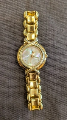 Relógio feminino FENDI 700L quartzo mostrador prata pulseira 165cm usado - Imagem 1 de 4