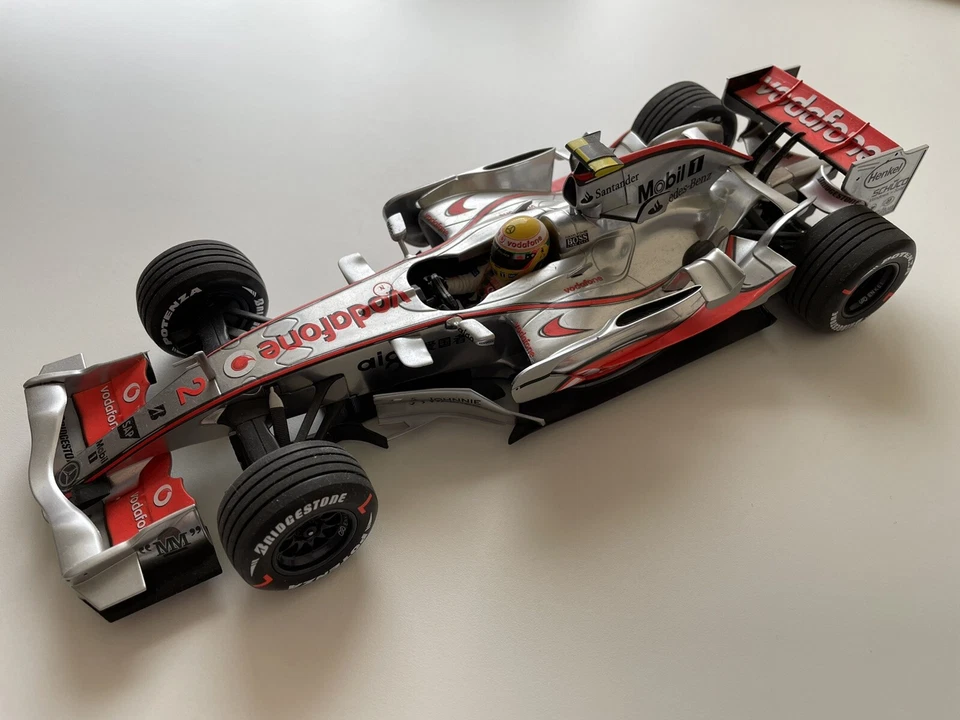 McLaren-Mercedes MP4-22 (2007) Lewis Hamilton (Minichamps 1:18) - Bild 1 von 1