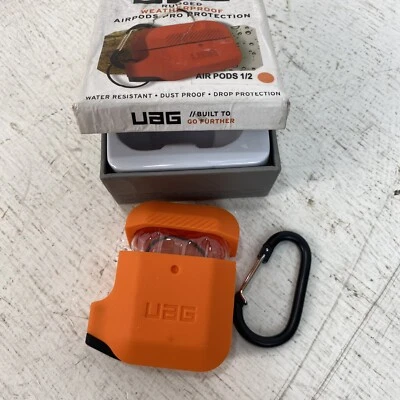 Funda de silicona UAG Urban Armor Gear para Apple AirPods suave al tacto naranja/verde Foto 1 de 2