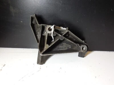 84-93 Mercedes Benz 300D W124 2.5L Soporte de montaje de bomba de dirección asistida 6012360230 Foto 1 de 4