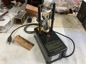 Radio de onda corta Welch Scientific Co 2612 - Imagen 1 de 5