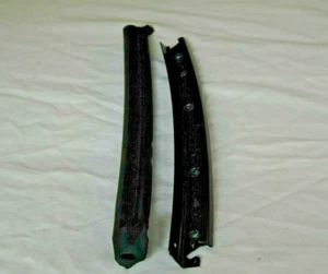 1997 Mercedes R129 Convertible Top Side Window Weather Strip Vertical RH - Picture 1 of 2