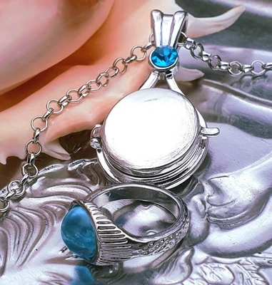 Set “Mermaid” H2O. Just add water and a classic Mermaid princess ring. - Image 1 of 4