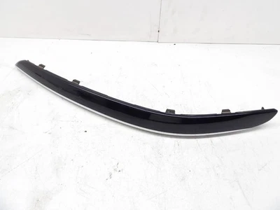 Par de molduras de parachoques delantero derecho Hyundai Genesis 2009 a 2011 Foto 1 de 4