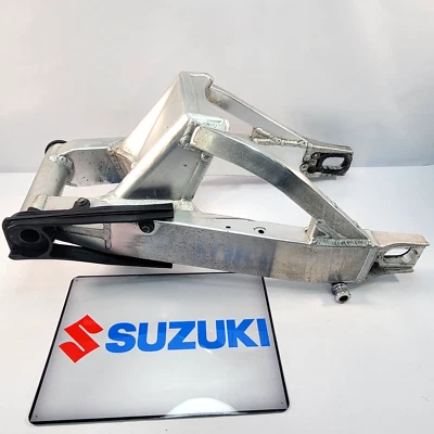 Brazo basculante trasero Suzuki GSXR 750 1997 96-99 suspensión trasera brazo oscilante 61000-33E10 Foto 1 de 4