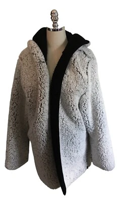 Pink Victoria’s Secret Size Medium Large Sherpa Fleece Open Front Jacket White - Image 1 of 4
