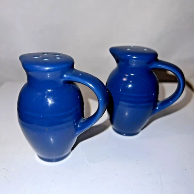 Le Creuset Salero y Pimentero Jarra Mango Jarra Gres Azul Cobalto Foto 1 de 4