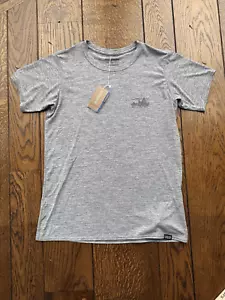 Patagonia Women’s Capilene Cool Daily Graphic T-Shirt Grey Size Small NWT - Picture 1 of 9