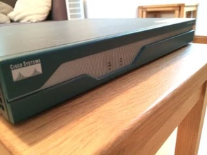 Cisco 1841 with IOS 15.1(4)M10 64MB Flash & 256MB DRAM CCNA CCNP CCIE - Picture 1 of 5