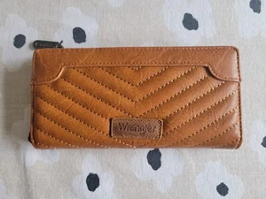 Women's Wrangler Brown Wallet - Picture 1 of 4