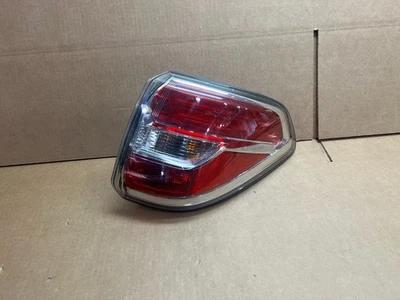 OEM 2017 2018 2019 2020 NISSAN ARMADA LUZ TRASERA LED LADO DERECHO ¡BONITO! Foto 1 de 4