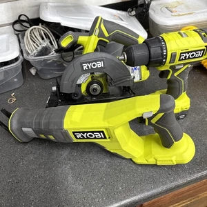 Taladro de sierra circular Ryobi PCL500B One+ 18V PCL206 PCL515 lote de 3 herramientas + batería - Imagen 1 de 16