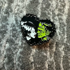 Retro Enamel Pin Frankenstein Bride Heart Film Brooch Horror Green Monster Movie - Picture 1 of 4
