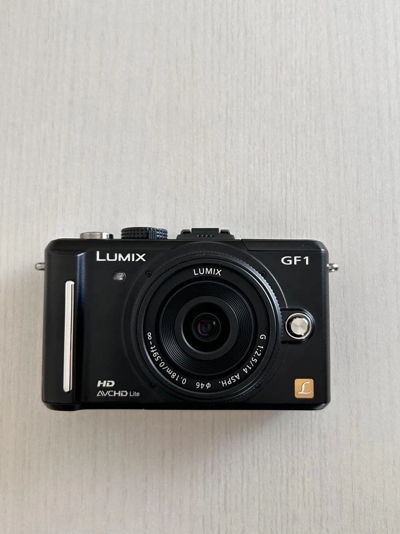 ★ショット数4822回★ LUMIX DMC-GF1 レンズセット　ミラーレス Amazon | パナソニック デジタル一眼カメラ GF1 レンズキット(20mm/F1