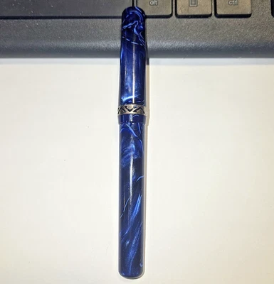Pluma Estilográfica Visconti Kaleido Voyager Azul Acrílico Foto 1 de 4