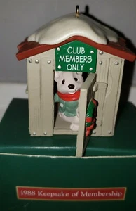 HALLMARK Keepsake Ornament COLLECTOR'S CLUB - 1988 OUR CLUBHOUSE - Picture 1 of 8