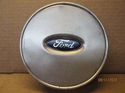 2004 2005 2006 2007 Ford Escape Center Wheel Cover Hub Cap OEM 3F231A096AA - Image 1 of 4