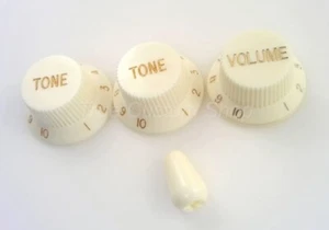 True Custom Shop® Parchment Knobs & Switch Tip Set for Fender Strat 1 Vol 2 Tone