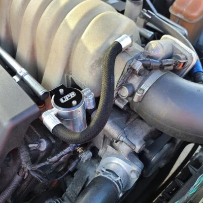 Tecnología UPR Billet Catch Can para 05-10 6.1 HEMI Challenger, cargador, 300 Foto 1 de 3