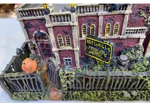 Neu im Karton Hawthorne Village of Horror Classics - Westin Hills Psyc Hospital #A0324 - Bild 1 von 10