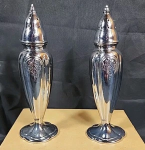 Vintage Antique  Salt and Pepper Shakers                       DD - Picture 1 of 6