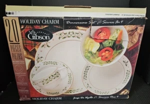20 Pc Set Vintage Gibson Holiday Charm Christmas Gold Trim Holly, Boxed FREESHIP - Picture 1 of 9