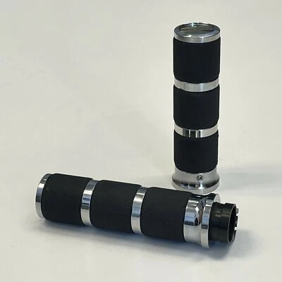 CHROME GRIPS fit Victory Vegas / Hammer S / Jackpot / Kingpin / Judge (M020345) - Image 1 of 4