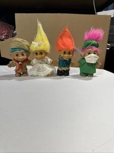 Vintage 1990er Russ TROLLS 5" Puppe Lot 4 Trolle mit Outfits - Bild 1 von 5