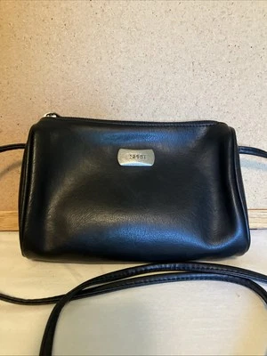 Bandolera pequeña de cuero sintético negra Esprit vintage Foto 1 de 4