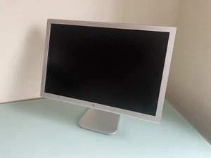 Apple 20” Cinema Display Monitor - NO Power Adapter Included - Picture 1 of 15