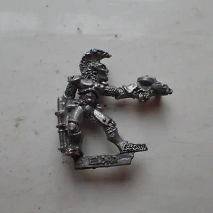 Citadel Warhammer 80s 40K Eldar Guardian with Las Pistol and Shuriken Pistol A - Picture 1 of 1