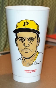 VTG 1972 Baseball 7-11 Slurpee Cup Roberto Clemente Pittsburgh Pirates - Picture 1 of 2