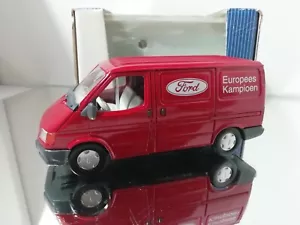 Schabak Ford Transit Campione Europeo In Rosso On 1:35 In Box Promo - Foto 1 di 11