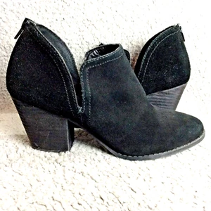 Fergie Ankle Boots Women's 9M Black Suede Leather Carmin Back Zip Cut Out - Picture 1 of 11