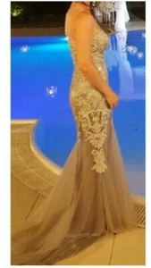 Meraviglioso vestito da sposa argento 42 originale Marfil Barcelona e guepiere - Foto 1 di 6