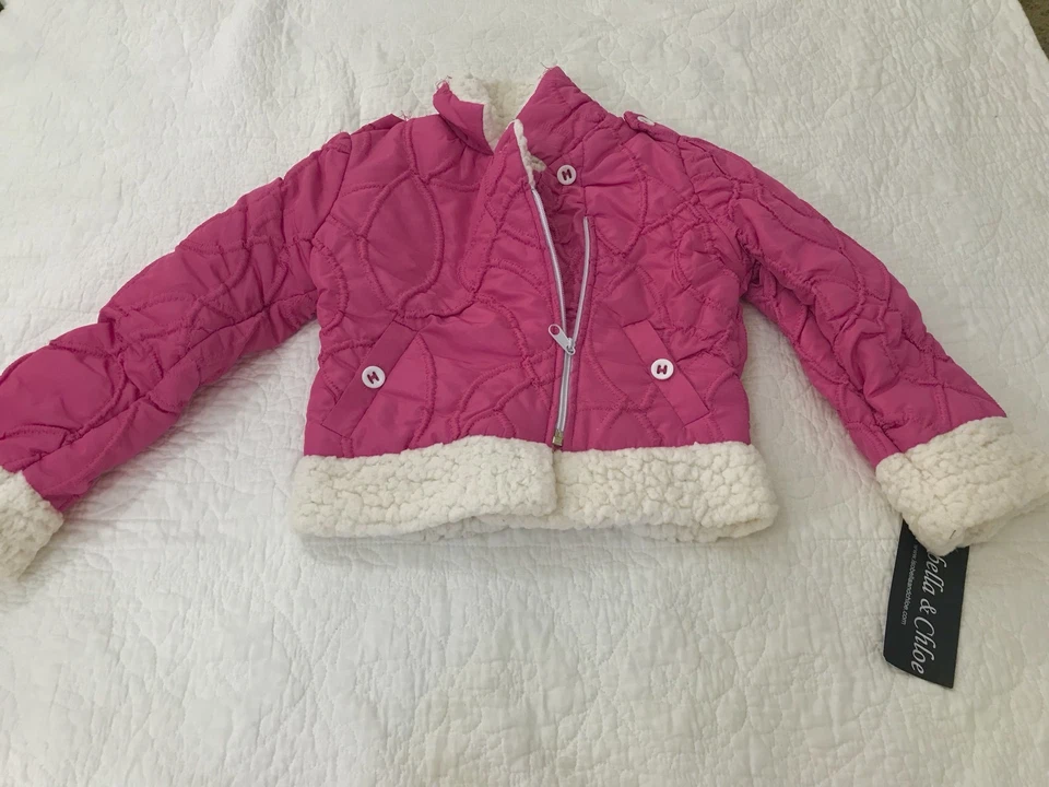Nuevo con etiquetas Abrigo Isobella & Chloe Rosa Acolchado Arrugado Niñas Talla 5 - $60 Foto 1 de 4